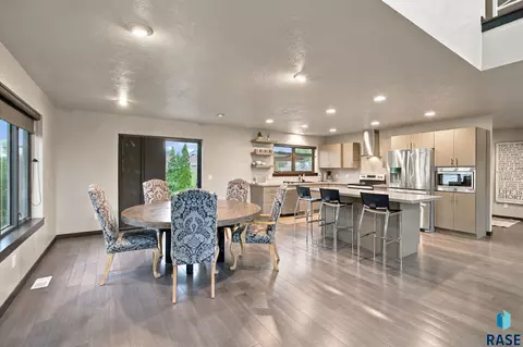 Dining - 7601 S Ridgestone Dr, Sioux Falls, SD 57108 photo 1 of 3