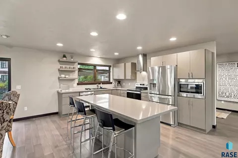 Kitchen - 7601 S Ridgestone Dr, Sioux Falls, SD 57108 photo 1 of 3