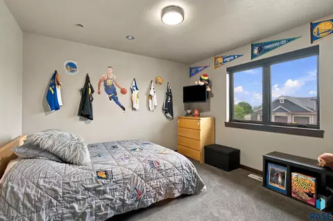 Bedroom - 7601 S Ridgestone Dr, Sioux Falls, SD 57108 photo 3 of 5