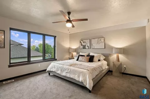 Bedroom - 7601 S Ridgestone Dr, Sioux Falls, SD 57108 photo 1 of 5