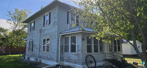 Exterior - 140 3rd St, Monroe, SD 57047 photo 1 of 4