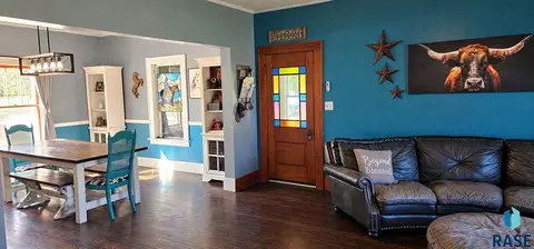 Entry Way - 140 3rd St, Monroe, SD 57047 photo 2 of 3