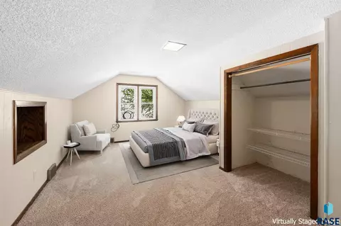 Bedroom - 3208 S Phillips Ave, Sioux Falls, SD 57105 photo 4 of 8