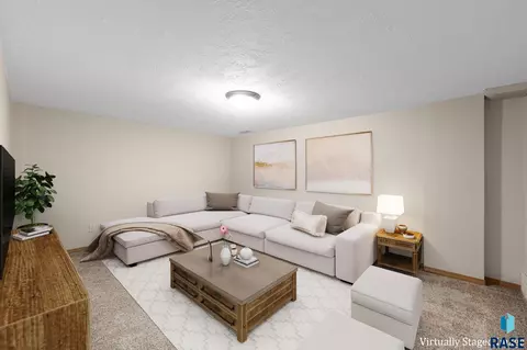 Living - 3208 S Phillips Ave, Sioux Falls, SD 57105 photo 5 of 5