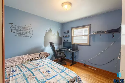 Bedroom - 3204 E 15th St, Sioux Falls, SD 57103 photo 2 of 6