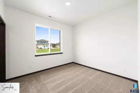 554 Prairieside Trl, Harrisburg, SD 57032