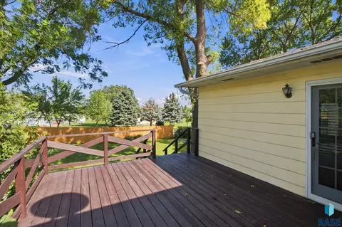 Exterior - 406 Johnson Ave, Baltic, SD 57003 photo 5 of 6