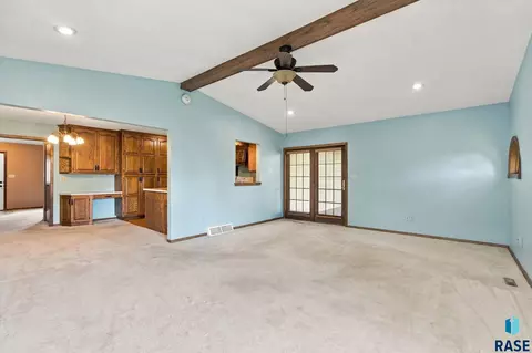 Living - 406 Johnson Ave, Baltic, SD 57003 photo 4 of 5