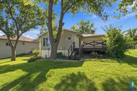 Exterior - 406 Johnson Ave, Baltic, SD 57003 photo 3 of 6