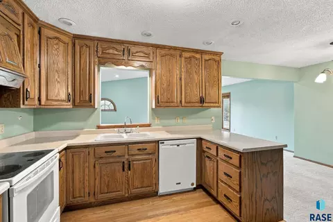 Kitchen - 406 Johnson Ave, Baltic, SD 57003 photo 3 of 3