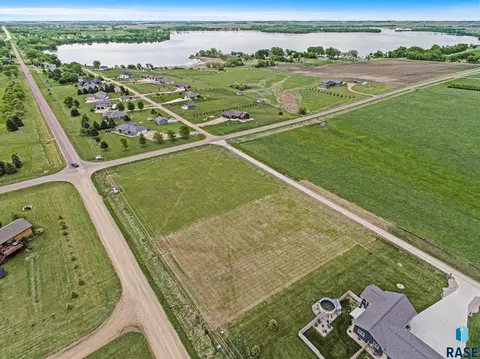Bob Price Blvd, Madison, SD 57042 photo 4