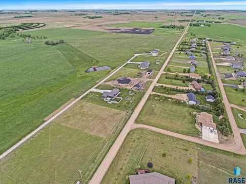 Bob Price Blvd, Madison, SD 57042 photo 8
