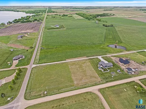 Bob Price Blvd, Madison, SD 57042 photo 7