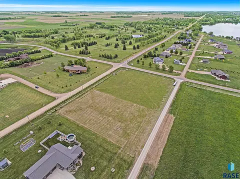 Bob Price Blvd, Madison, SD 57042 photo 3