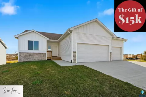 115 S Harvest Hill Ave, Sioux Falls, SD 57110
