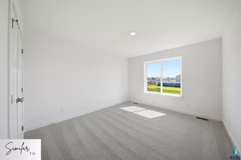 Bedroom - 405 S Willow Spring Dr, Sioux Falls, SD 57110 photo 5 of 5