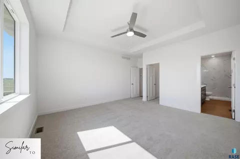 Bedroom - 405 S Willow Spring Dr, Sioux Falls, SD 57110 photo 2 of 5