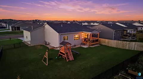 Exterior - 5301 E Lumin St, Sioux Falls, SD 57108 photo 10 of 10