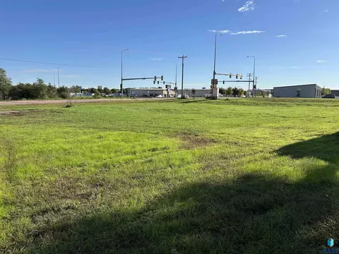 0 E Dike Pl, Sioux Falls, SD 57104 photo 2