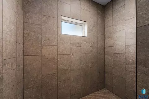 Bath - 6413 Fieldview St, Sioux Falls, SD 57110 photo 5 of 8