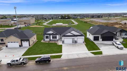 View/Area - 6413 Fieldview St, Sioux Falls, SD 57110 photo 2 of 2