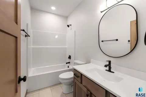Bath - 6413 Fieldview St, Sioux Falls, SD 57110 photo 2 of 8