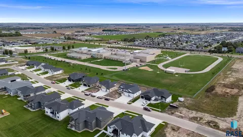 View/Area - 6413 Fieldview St, Sioux Falls, SD 57110 photo 1 of 2