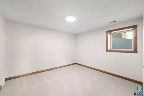 Bedroom - 6413 Fieldview St, Sioux Falls, SD 57110 photo 10 of 11