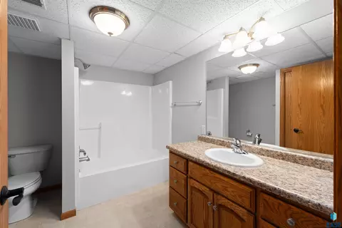Bath - 204 S Cherry Ave, Marion, SD 57043 photo 7 of 7