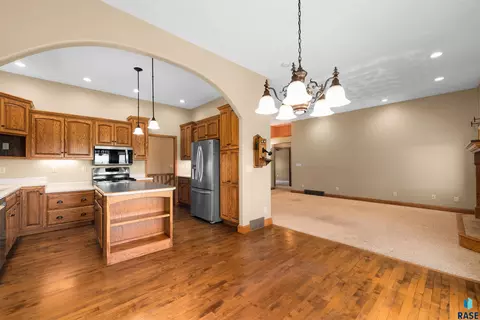 Kitchen - 204 S Cherry Ave, Marion, SD 57043 photo 8 of 9