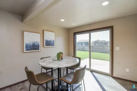Dining - 5733 W Bream Ct, Sioux Falls, SD 57107 photo 5 of 6