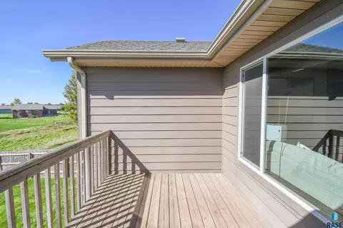 Exterior - 5733 W Bream Ct, Sioux Falls, SD 57107 photo 2 of 13