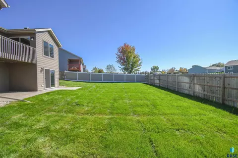 Exterior - 5733 W Bream Ct, Sioux Falls, SD 57107 photo 12 of 13