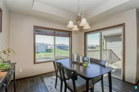 Dining - 5733 W Bream Ct, Sioux Falls, SD 57107 photo 2 of 6
