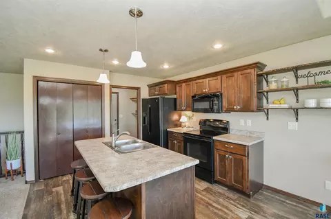 Kitchen - 5733 W Bream Ct, Sioux Falls, SD 57107 photo 2 of 4
