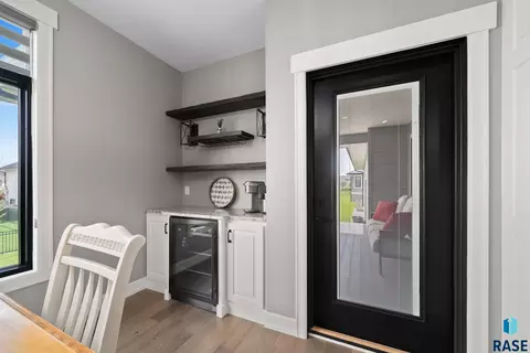 Entry Way - 709 E Piping Rock Ln, Sioux Falls, SD 57108 photo 1 of 4