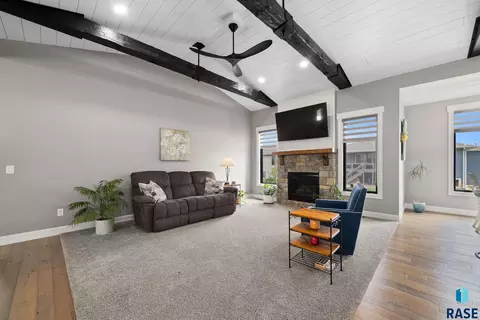 Living - 709 E Piping Rock Ln, Sioux Falls, SD 57108 photo 1 of 1