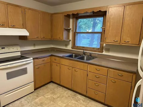 Kitchen - 210 E 3rd St, Freeman, SD 57029 photo 5 of 9