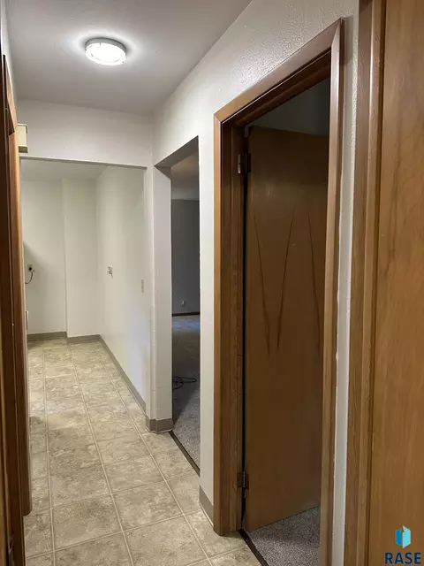Entry Way - 210 E 3rd St, Freeman, SD 57029 photo 2 of 5