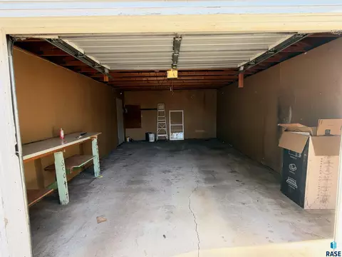310 6th St, Hudson, SD 57034 photo 8