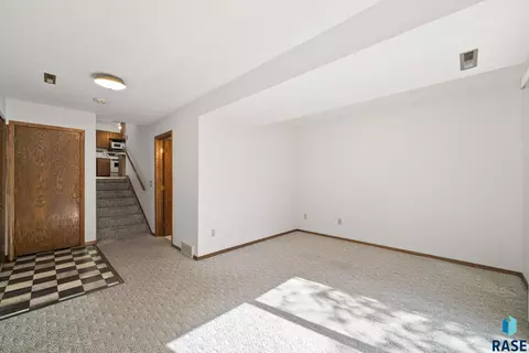 Living - 2104 S Devon Dr, Sioux Falls, SD 57106 photo 4 of 4
