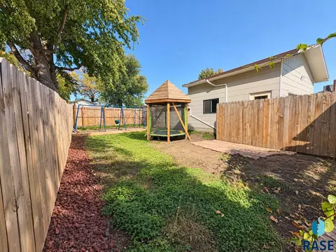 Exterior - 704 E 3rd St, Colton, SD 57018 photo 1 of 2