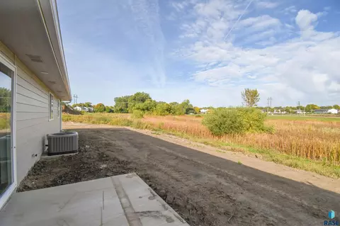 Exterior - 1818 S Daylight Dr, Sioux Falls, SD 57110 photo 2 of 7
