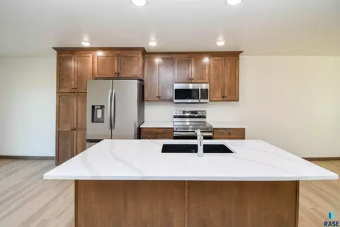 Kitchen - 1818 S Daylight Dr, Sioux Falls, SD 57110 photo 1 of 4