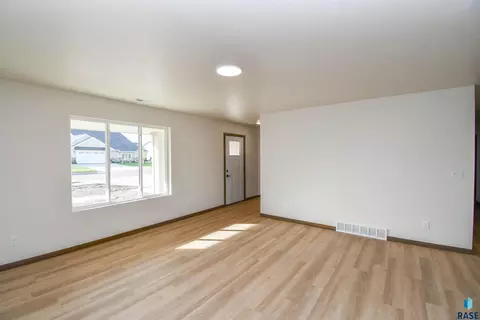Living - 1818 S Daylight Dr, Sioux Falls, SD 57110 photo 3 of 4