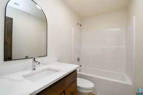 Bath - 1818 S Daylight Dr, Sioux Falls, SD 57110 photo 3 of 3