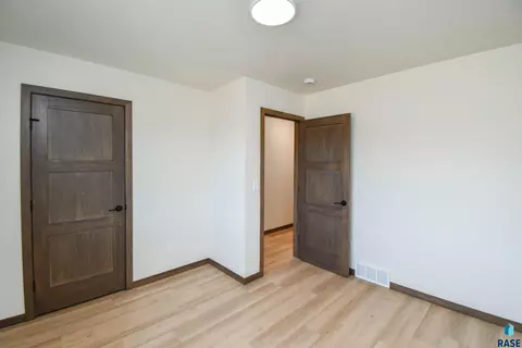 Bedroom - 1818 S Daylight Dr, Sioux Falls, SD 57110 photo 6 of 10