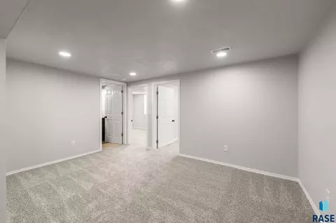 Other - 1422 E 4th St, Sioux Falls, SD 57103 photo 4 of 15