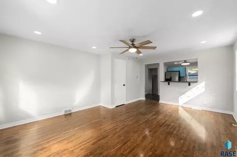 Living - 1422 E 4th St, Sioux Falls, SD 57103 photo 3 of 3