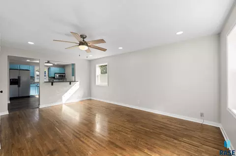 Living - 1422 E 4th St, Sioux Falls, SD 57103 photo 2 of 3